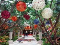 wynn-hotel-las-vegas-garden-walkway.jpg