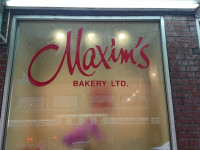 Maxim's Bakery Chinatown Exterior