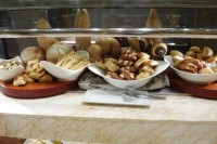 wynn-hotel-las-vegas-buffet-bread.jpg